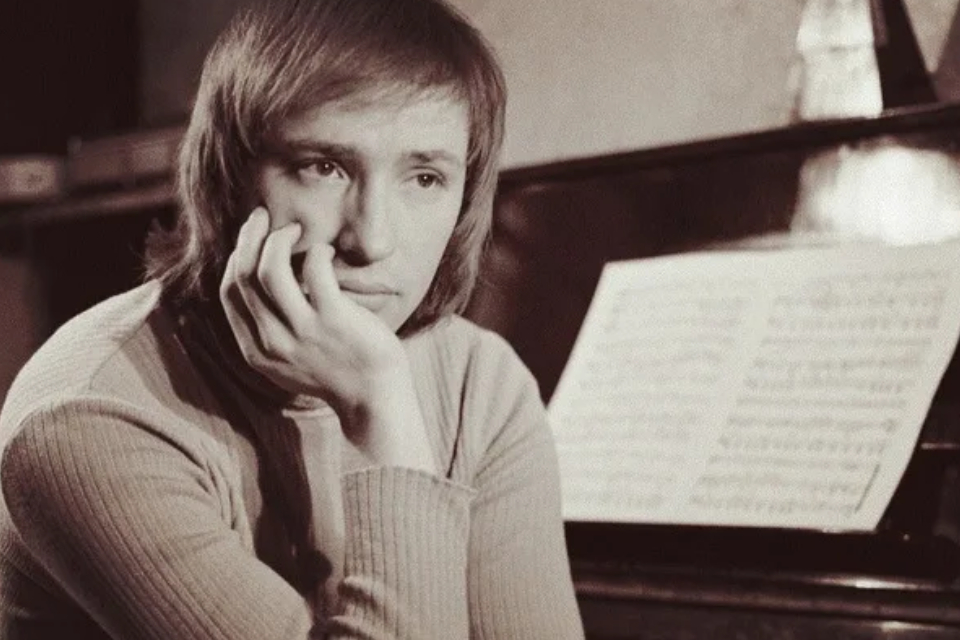 «Говорил глазами»: умирающий Владимир Мигуля был прикован к кровати, но продолжал сочинять музыку