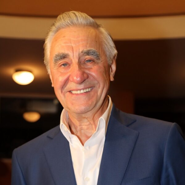 Спектакль «Дочкины папы»