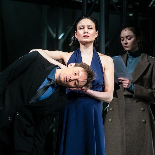 Спектакль «Двое на качелях»