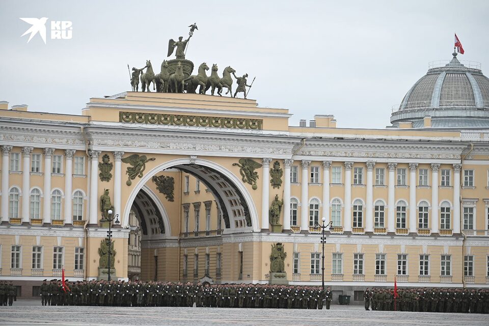 Концерт на Дворцовой площади ко Дню Победы в Санкт-Петербурге 9 мая 2025: прямая онлайн-трансляция