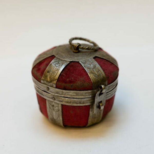 Выставка «Вернуться к себе: памятники русской старины из частных собраний XIX века»