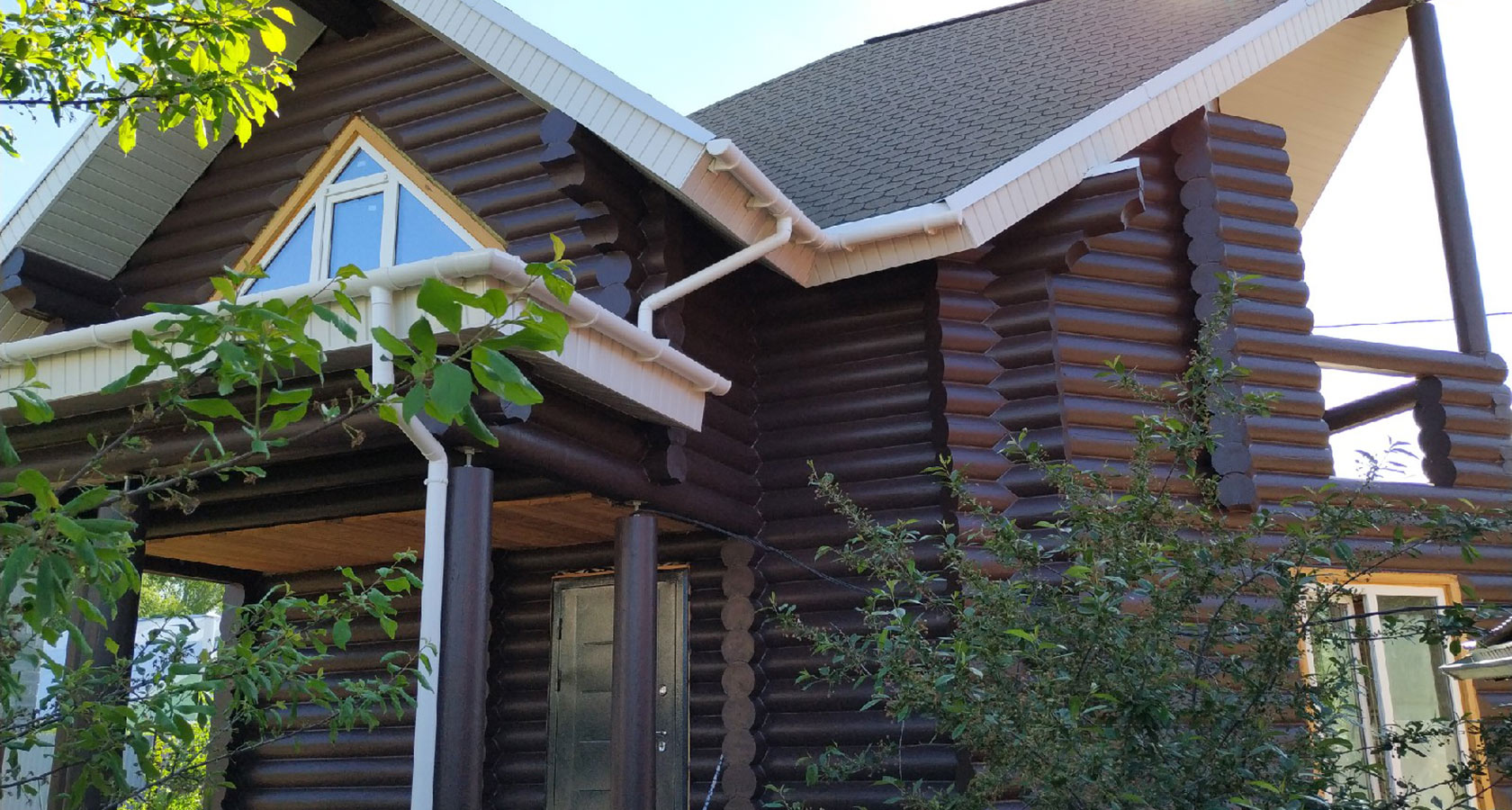 Русский дом с сайдингом без авторских прав. Сайдинг гранд лайн салатовый. Ивровка дом дача участок. Обшивка в самаре. Квартира в самаре демонтаж.