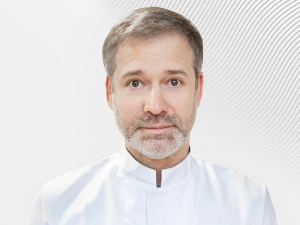 Илья Садиков