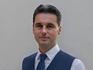 Виктор Макеев