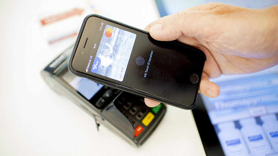 Блокировка Apple Pay: как оплачивать покупки в России