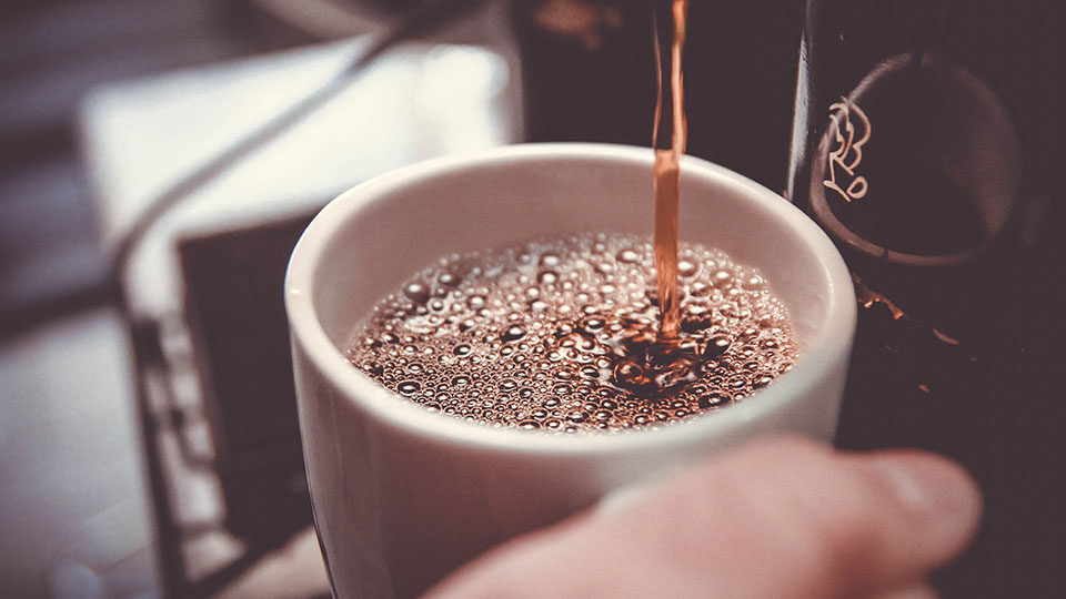 17 лучших недорогих кофемашин для дома в 2023 году