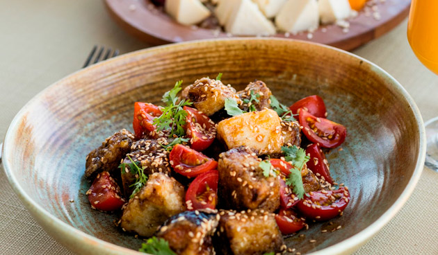 Салат с хрустящими баклажанами