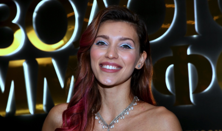 Регина Тодоренко оставила больного мужа и улетела в Турцию праздновать