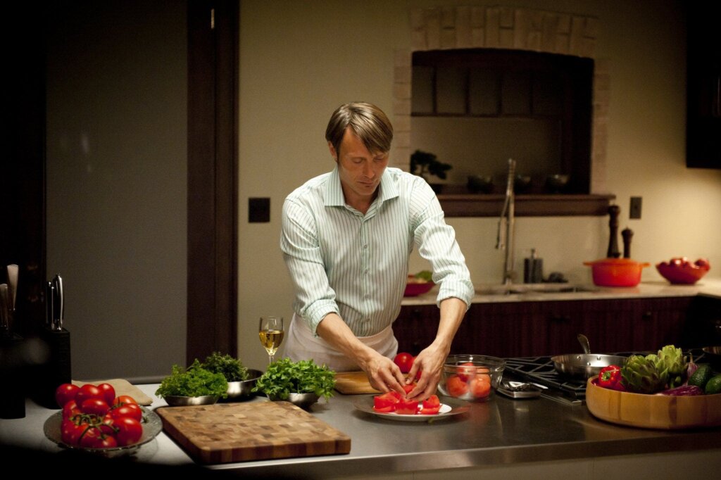 Небанальные блюда из любимых сериалов, которые можно приготовить на Новый год