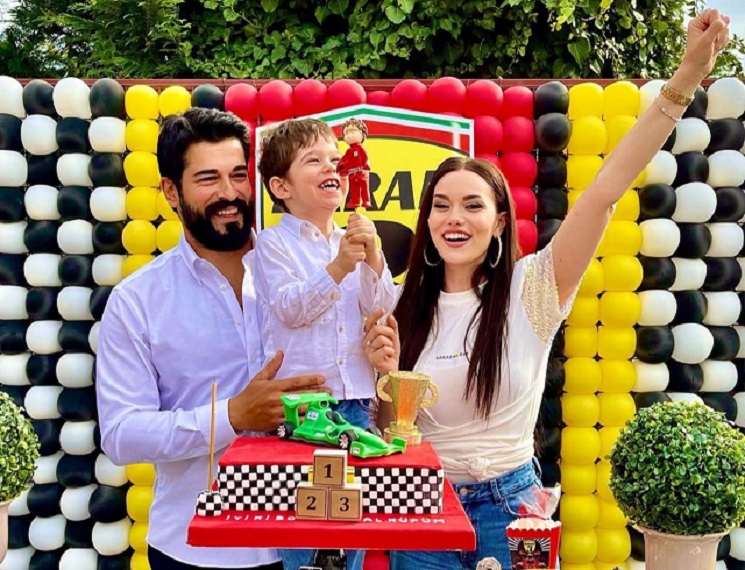 Надувной батут, кубок и море шаров: Карану Озчивиту исполнилось три года!