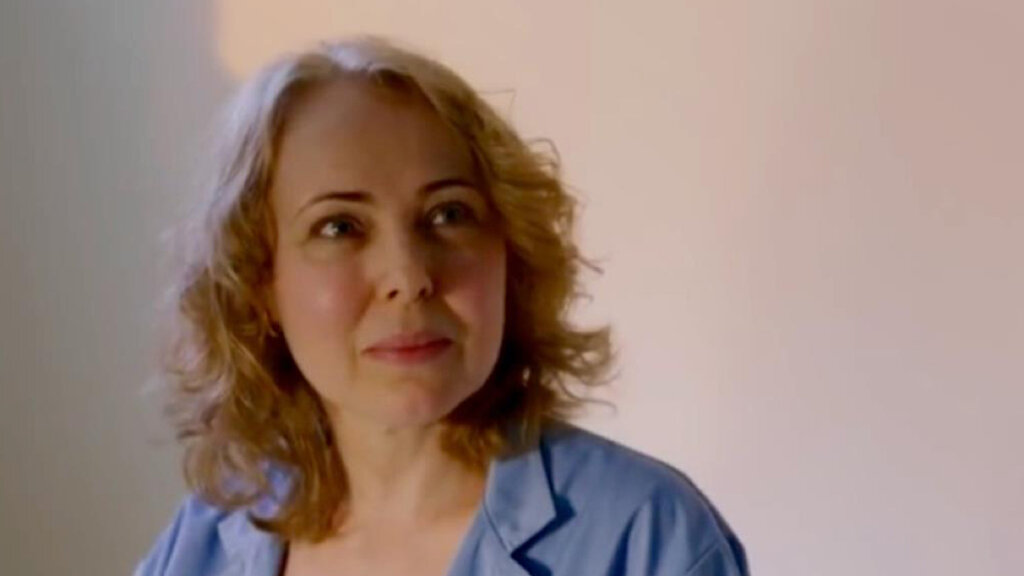 Кадр с актрисой Васильевой из сериала «След» выдали за убийство в украинском селе