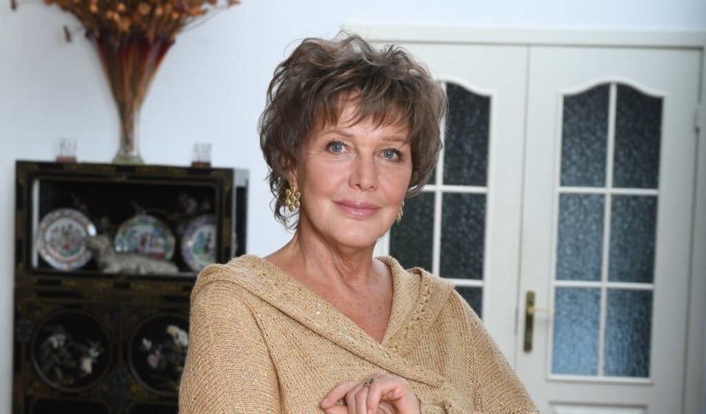 Новости шоу-бизнеса: Проклова попрощалась с жизнью, как живут внебрачные дети Безрукова и нестерпимые муки больной раком звезды «Бедной Насти»