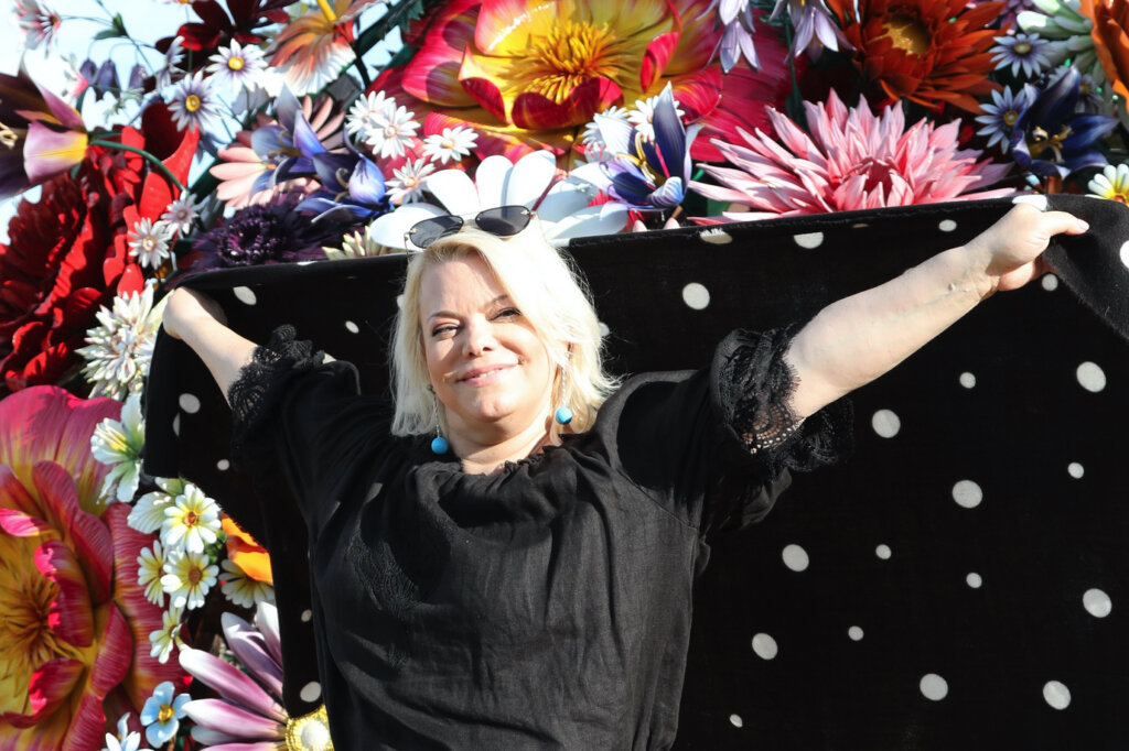 Яна Поплавская требует убрать предателей и извращенцев: «Выпустили на волю все самое гнусное»