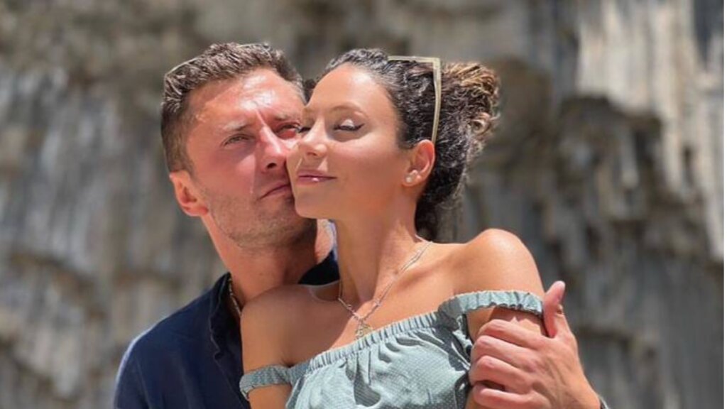 Молодая супруга Павла Прилучного предстала перед публикой в бикини