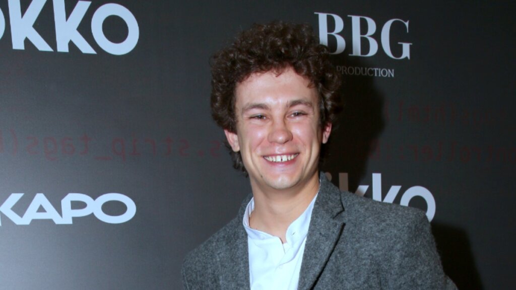 Исповедует буддизм, занимается боксом и любит играть бандитов: Как живет восходящая звезда российского кино Никита Кологривый