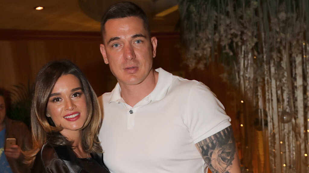 Оскандалившийся бывший муж Ксении Бородиной показал интерьер своей новой квартиры