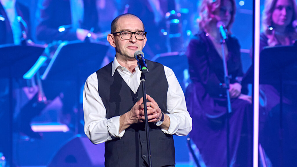 Лысый Хабенский, одинокие Ходченкова и Петров, влюбленные Козловский и Акиньшина: звезды встретились в центре столицы