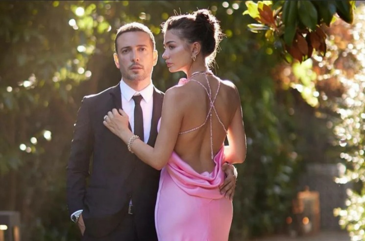 Развода не будет: Демет Оздемир заставила мужа обратиться к семейному психологу