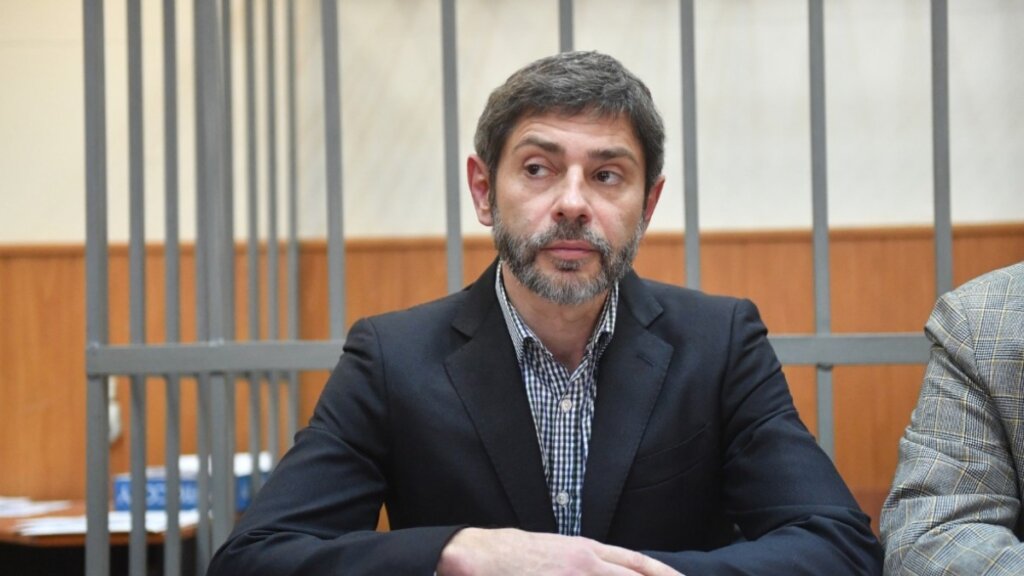 Из психбольницы вышел в люди: Валерий Николаев удивил публику своим преображением