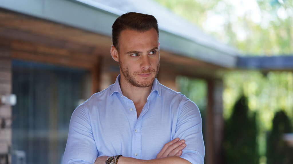 Кто станет новым русским Серканом Болатом: После скандала Никита Волоков отказался от съемок в «Постучись в мою дверь в Москве»