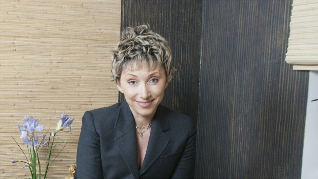 Елена Воробей улетела из России