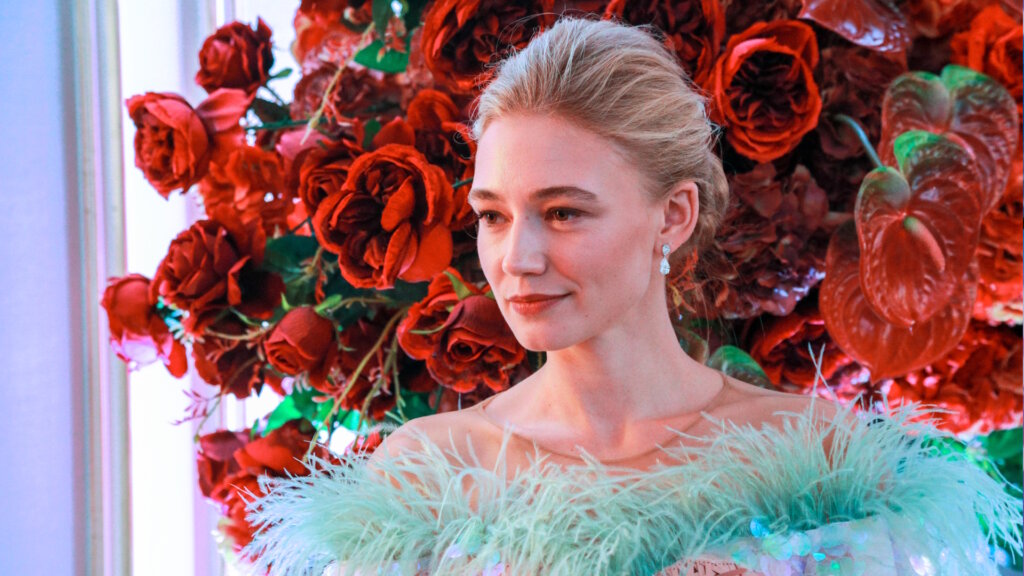 Бывший муж Оксаны Акиньшиной опубликовал фото с их похожими на мать как две капли воды подросшими детьми