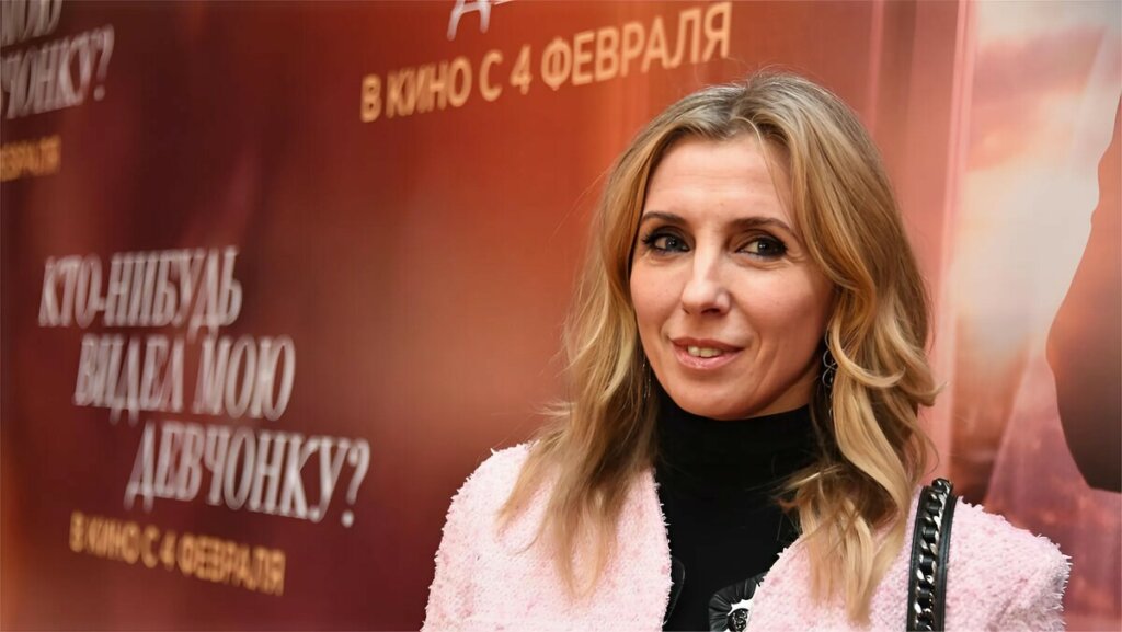 56-летняя Светлана Бондарчук продемонстрировала шикарную фигуру в бикини