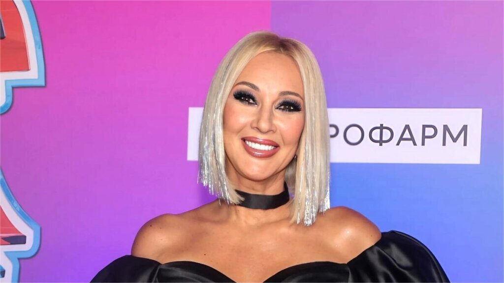 «Не ложилась под нож»: пластический хирург раскрыл секрет вечной молодости Леры Кудрявцевой