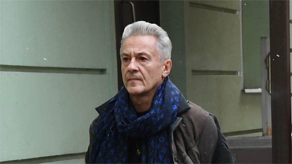 В театре прокомментировали новости об онкологии Олега Меньшикова