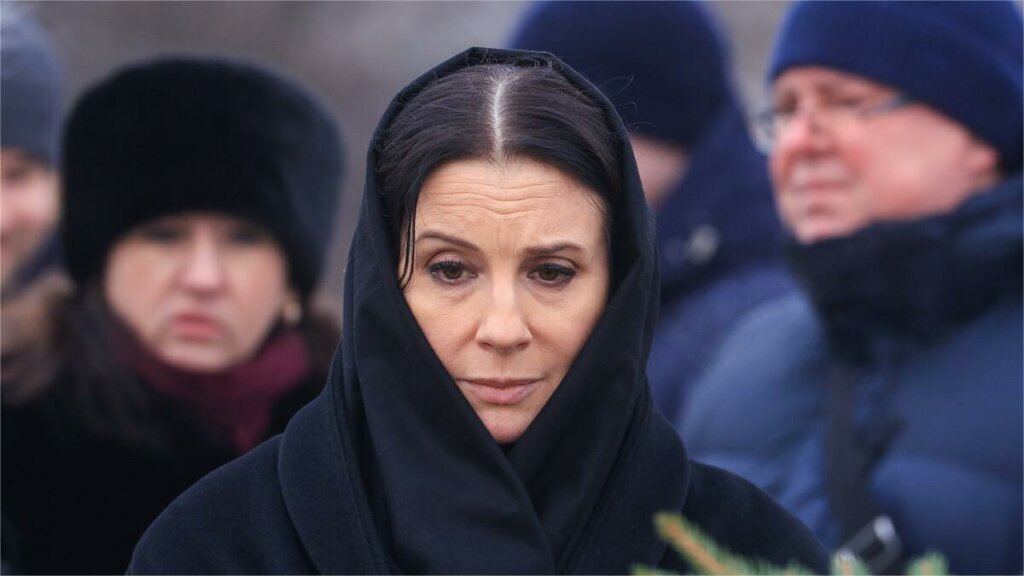 Горе в семье Екатерины Стриженовой: артистка рыдает из-за смерти сестры мужа Елены Земляникиной