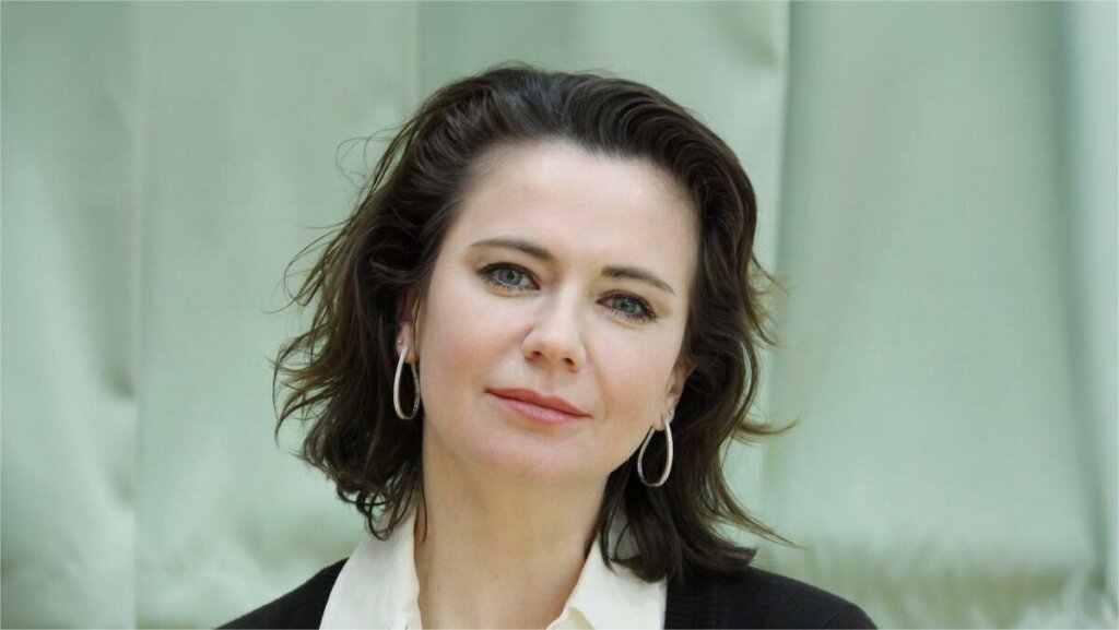 Бросила мужа-миллионера ради красавца-актера и родила выстраданного сына в 40 лет: как живет актриса Ксения Лаврова-Глинка