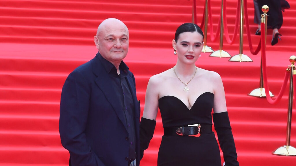 Бывший муж Яны Поплавской стал отцом в 64 года