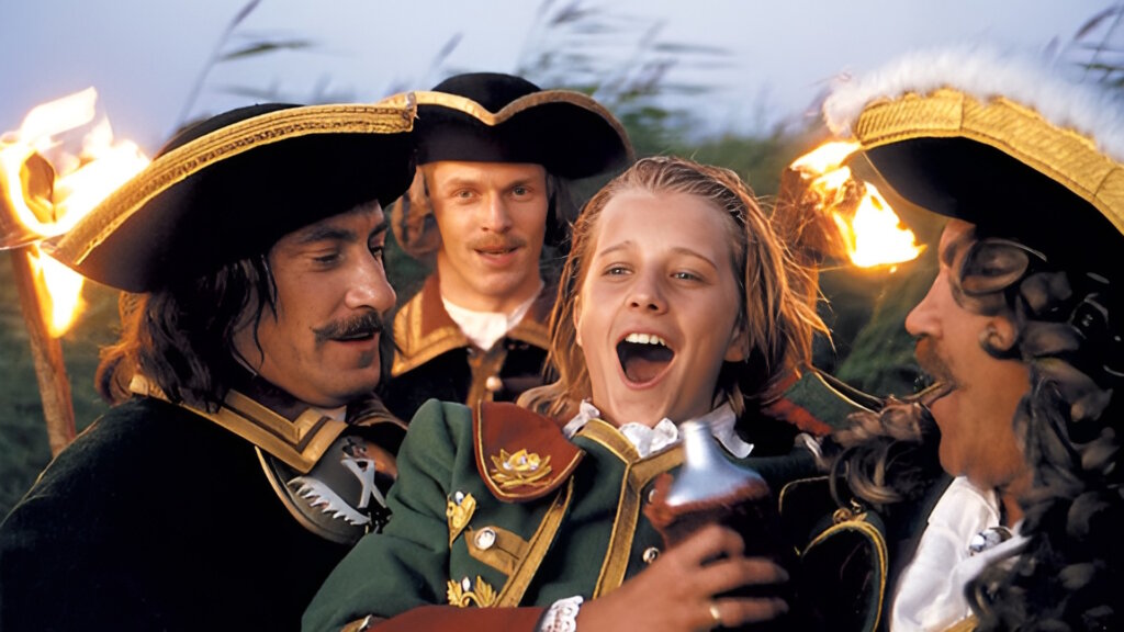 Актеры взрослели быстрее персонажей, Алсу задержала съемки из-за родов: Как снимали сериал «Тайны дворцовых переворотов»