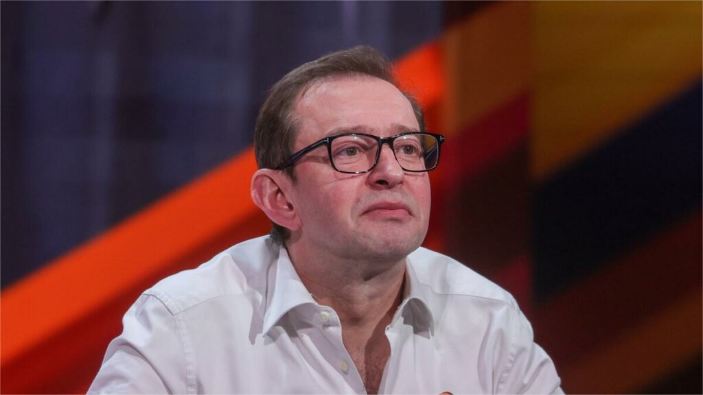 Вернувшийся в Россию старший сын Константина Хабенского появился на публике