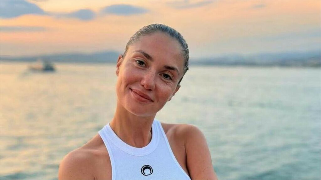 Беременная Агата Муцениеце необычайно преобразилась ради нового мужа (видео)