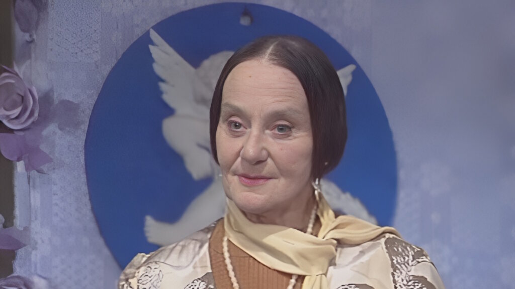 Репрессировали всю семью, но она выстояла и стала народной артисткой: Жизнь и испытания Эды Урусовой