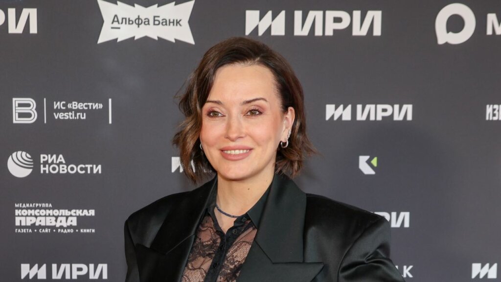 49-летняя актриса сериала «Склифосовский» ждет ребенка от 28-летнего жениха