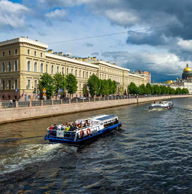 Путешествия по каналам Санкт-Петербурга