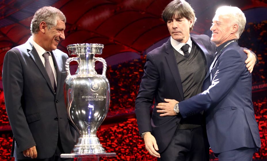 Главные тренеры команды, попавших в самую сильную группу: португалец Фернанду Сантуш (слева), немец Йоахим Лев (в центре), француз Дидье Дешам. Фото: Global Look Press