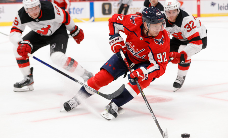 Претендентов на Кузнецова осталось два – СКА и «Трактор». Фото: Reuters