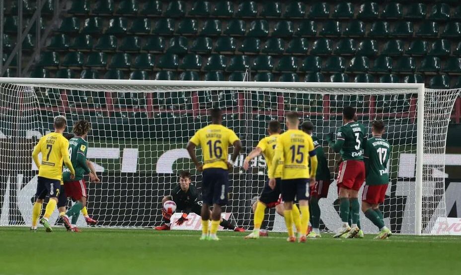 Даниил Худяков, Голкипер «Локомотива» Даниил Худяков отлично проявил себя в игре с «Ростовом». Фото: Твиттер ФК «Локомотив»