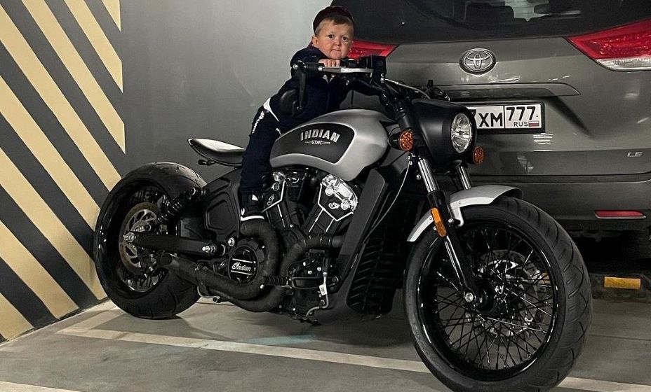 Хасбик, как настоящий блогер, предпочитает эффектные фото. Фото: Соцсети Хасбуллы Магомедова