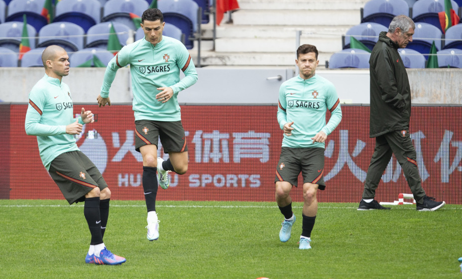 Сборная Португалии готовится к решающему матчу отбора ЧМ-2022. Фото: Global Look Press