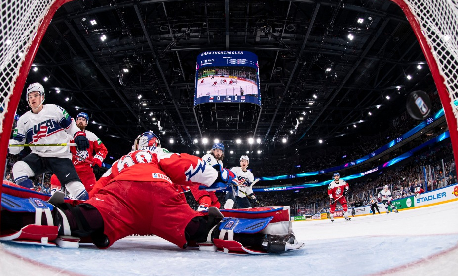 Чешские и американские хоккеисты разыгрывали бронзу ЧМ-2022.
Фото: Global Look Press