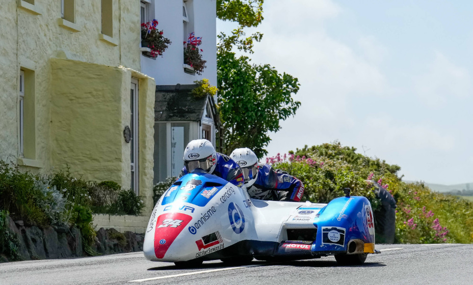 Британцы Роджер и Брэдли Стоктоны разбились на трассе. Фото: Global Look Press