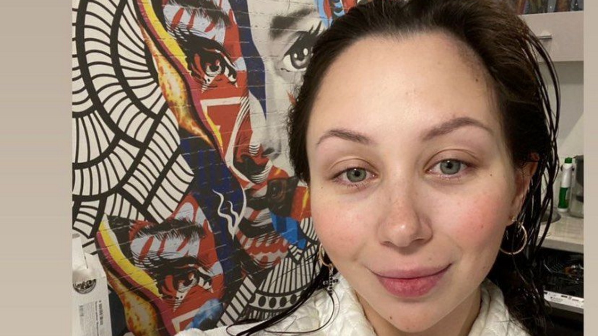 Елизавета Туктамышева выложила новое фото в соцсетях. Фото: личные соцсети фигуристки Елизаветы Туктамышевой.