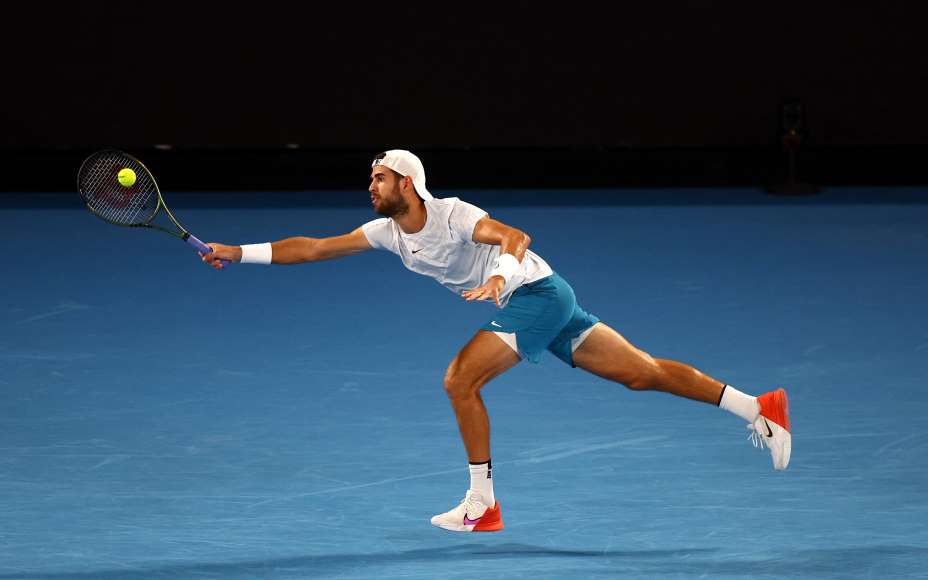 Карен Хачанов сыграл с Романом Костомаровым. Фото: Reuters