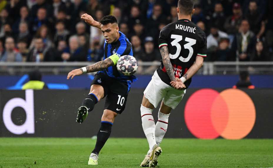 Гол Лаутаро Мартинеса принес победу «Интеру» в в ответном полуфинальном матче с «Миланом». Фото: Reuters