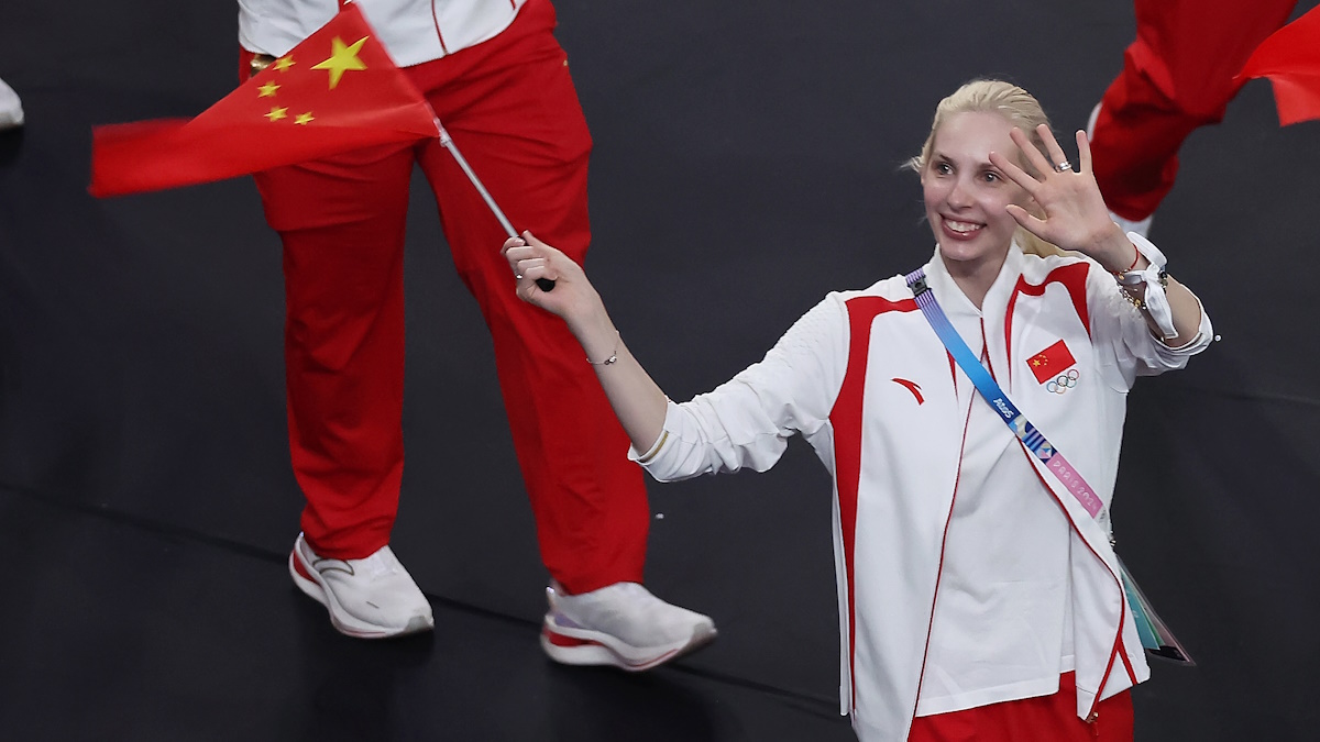 Анастасия Близнюк. Фото: GLOBAL LOOK PRESS24 (Xinhua) -- Anastasia Bliznyuk, coach of Chinese rhythmic gymnastic team, is pictured during the closing ceremony of the Paris 2024 Olympic Games in Paris, France, Aug. 11, 2024. (Xinhua/Zhang Fan)