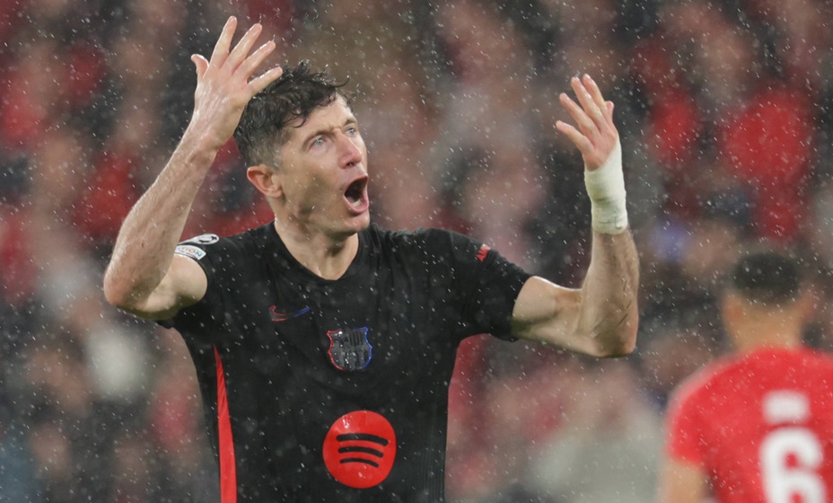 «Барселона» не хочет продлевать контракт с 37-летним Левандовски. Фото: Global Look Press